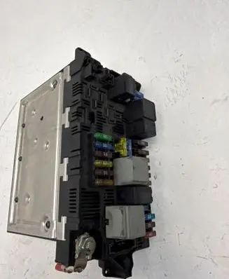 Mercedes-Benz CLS C219 Fuse module 2115453801