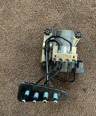 BMW 5 F10 F11 ABS Pump 6876908