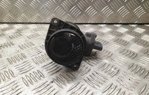 Volkswagen PASSAT B5.5 Mass air flow meter 038906461 0281002463