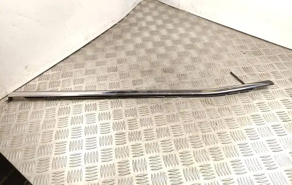 Citroen C4 III e-C4 Rear door glass trim molding 9830615980 9830616280