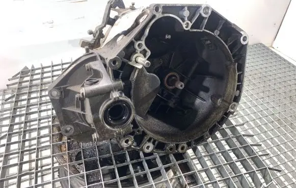 Fiat Grande Punto Manual 5 speed gearbox 55196336