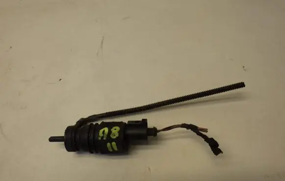 Audi A8 S8 D3 4E Windscreen/windshield washer pump