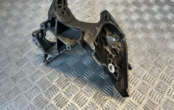 Opel Insignia A Fuel pump bracket 55566003