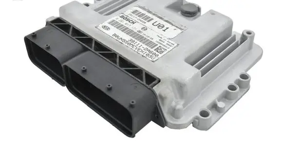 KIA Ceed Engine control unit/module 0281017171