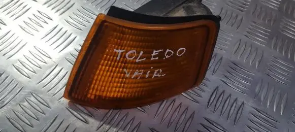 Seat Toledo I (1L) Front indicator light 185142B