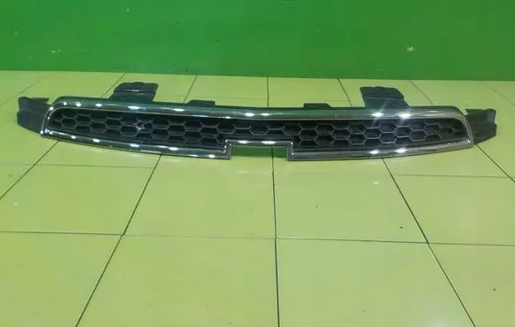 Chevrolet Orlando Front bumper upper radiator grill TP210