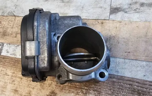 Peugeot 3008 I Throttle valve 9673534480 28275019