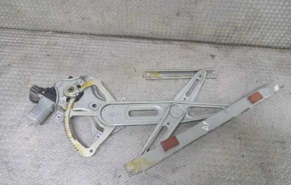 Toyota Auris 150 Front door window regulator with motor 857100D100