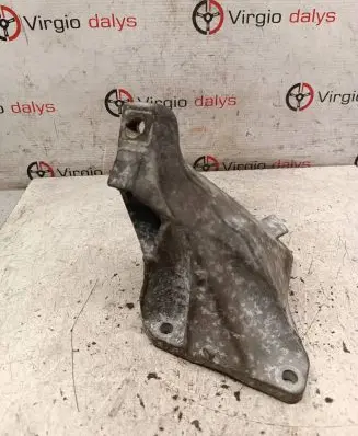 BMW 1 E81 E87 Engine mounting bracket 6764574