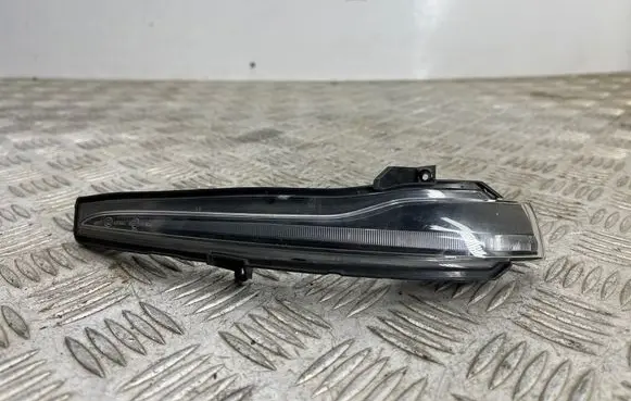 Mercedes-Benz E W213 Mirror indicator light A0999064701