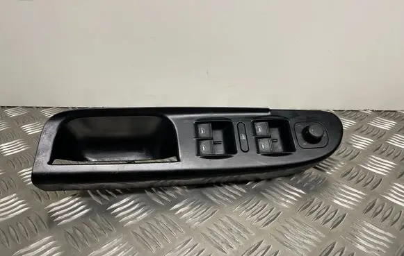 Volkswagen PASSAT B6 Electric window control switch 1K4959857A