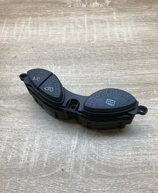 Ford Focus Air conditioning (A/C) switch 98AG19A945B