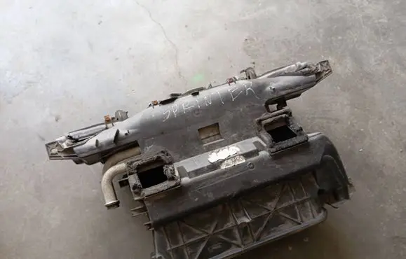 Mercedes-Benz Sprinter W901 W902 W903 W904 Interior heater climate box assembly housing 661432G