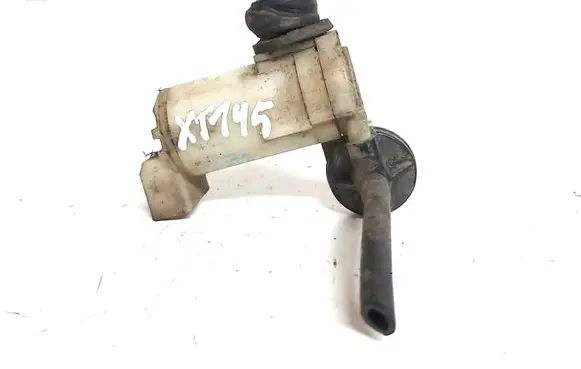 Nissan X-Trail T31 Windscreen/windshield washer pump 2224655A