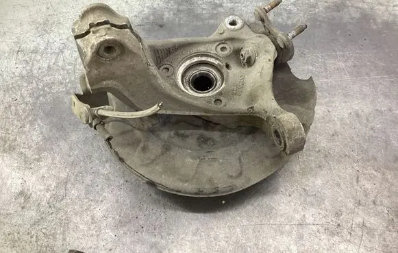 Skoda Superb B8 (3V) Front wheel hub 5Q0407257A
