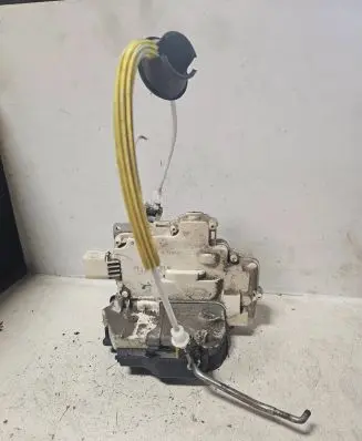 Audi A4 S4 B6 8E 8H Rear door lock 8E0839015AA