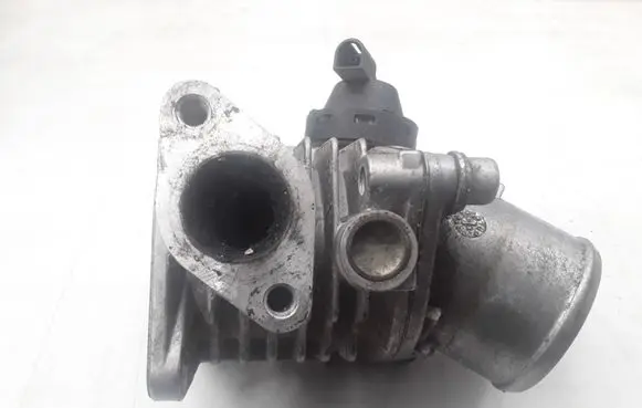 Alfa Romeo 147 Throttle valve 46817373