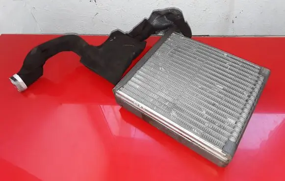 Mitsubishi Pajero Air conditioning (A/C) radiator (interior) 04J10A500