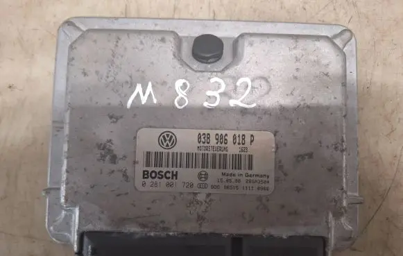 Volkswagen PASSAT B5 Engine control unit/module 038906018P 0281001720