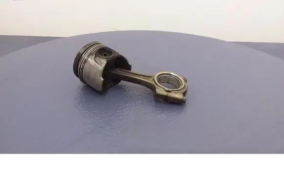 AC 428 Piston Z402