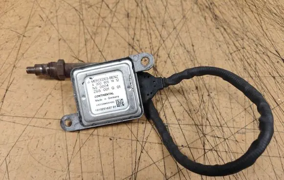 Mercedes-Benz E W212 Lambda probe sensor A0009051412