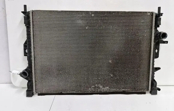 Volvo V40 Coolant radiator 31319064