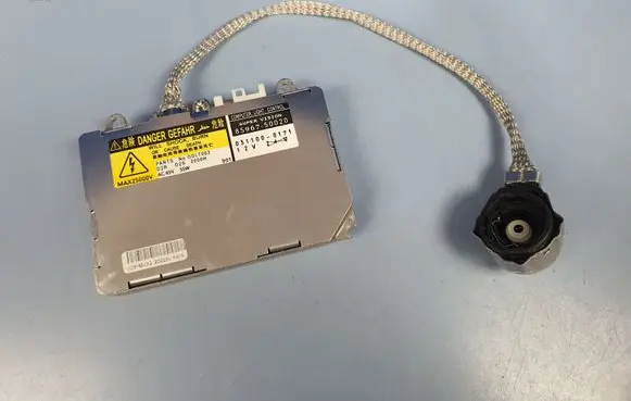 Land Rover Discovery 3 - LR3 Headlight ballast module Xenon KDLT002 8596750020 DDLT002