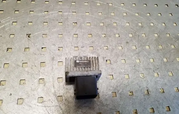 Nissan X-Trail T31 Glow plug pre-heat relay 9640469680A
