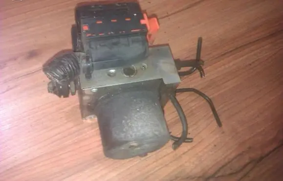 Mitsubishi Space Wagon ABS Pump MR475992