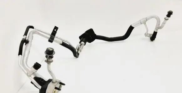 Volvo XC60 Air conditioning (A/C) pipe/hose 31332070