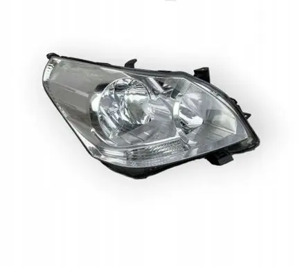 Toyota Verso Headlight/headlamp 811100F09000