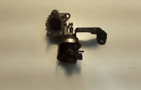 KIA Sorento EGR valve 284102F700