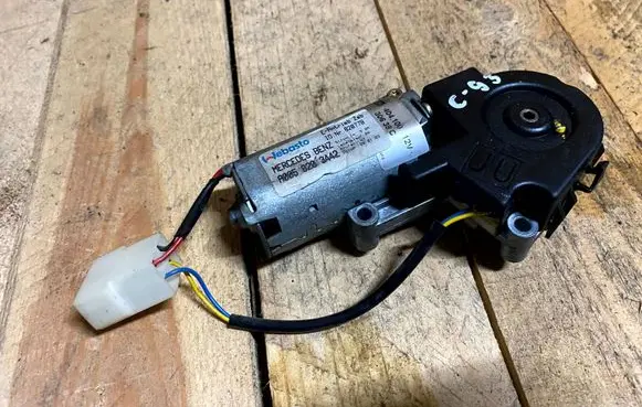 Mercedes-Benz Vito Viano W638 Sunroof motor/actuator a0058203442 0058203442