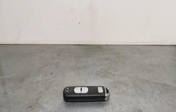 Mazda CX-3 Ignition key/card SKE13E01