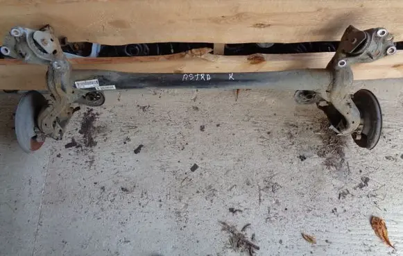 Opel Astra K Rear axle beam 