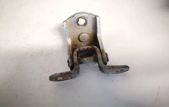 Nissan Almera Tino Rear door lower hinge