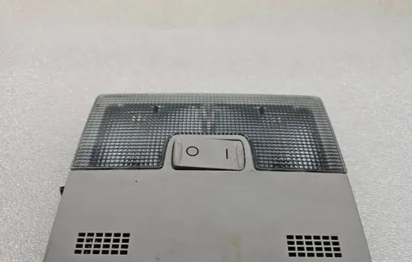 Audi A6 S6 C5 4B Front seat light 4B0947105C