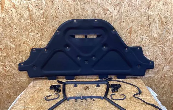 Porsche Macan (95B) Engine hood trim 95b863831d 7n0843841c 9p1853601