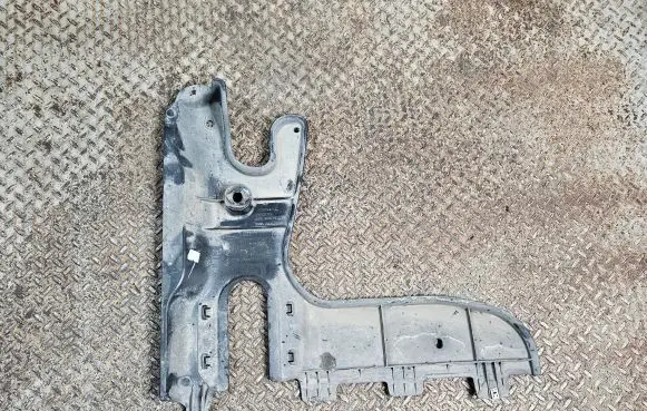 Volkswagen Tiguan Allspace Rear underbody cover/under tray 5QF825102C