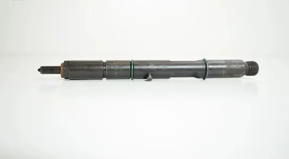 Audi A4 S4 B5 8D Fuel injector 059130201E