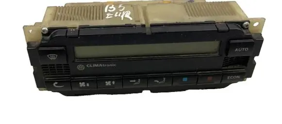 Volkswagen PASSAT B5 Climate control unit