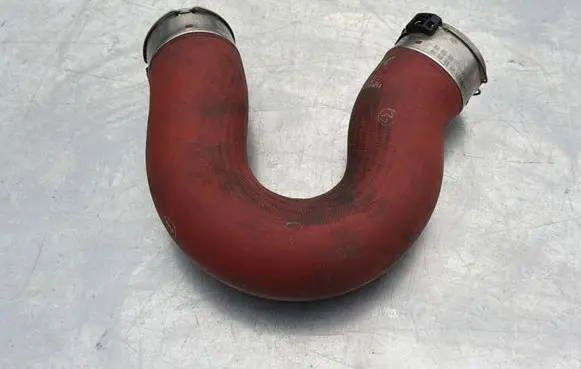 Mercedes-Benz Sprinter W907 W910 Intercooler hose/pipe A9065285082