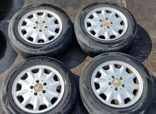 Mercedes-Benz E W210 R15 alloy rim 