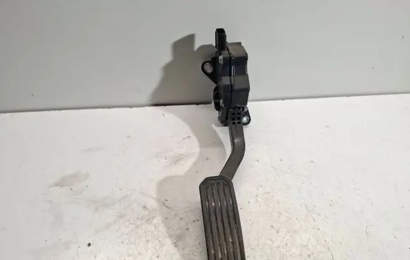 Lexus RX III Accelerator throttle pedal 7811033020 1988007190