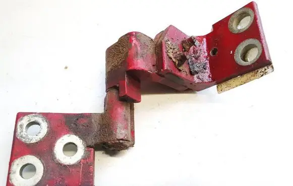 Citroen Berlingo Rear door lower hinge