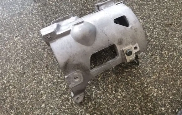 Nissan Leaf I (ZE0) Engine mounting bracket