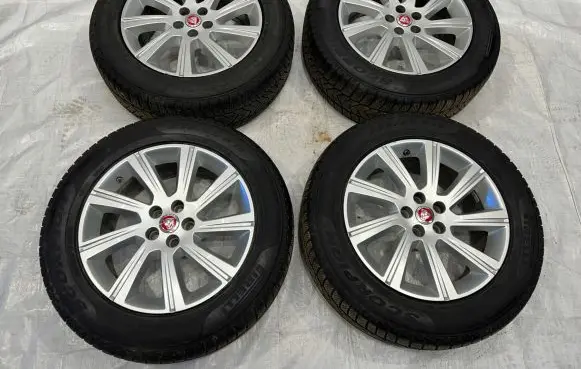 Jaguar E-Pace R18 alloy rim 