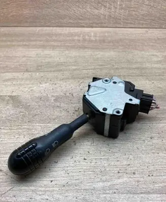 Renault Clio III Indicator stalk 7700822145B 340990