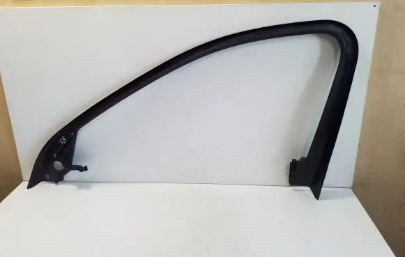 Front door glass trim molding