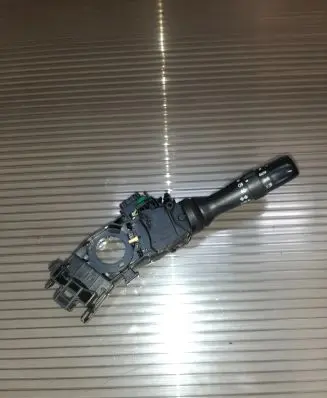 Toyota Avensis T270 Indicator stalk 173832